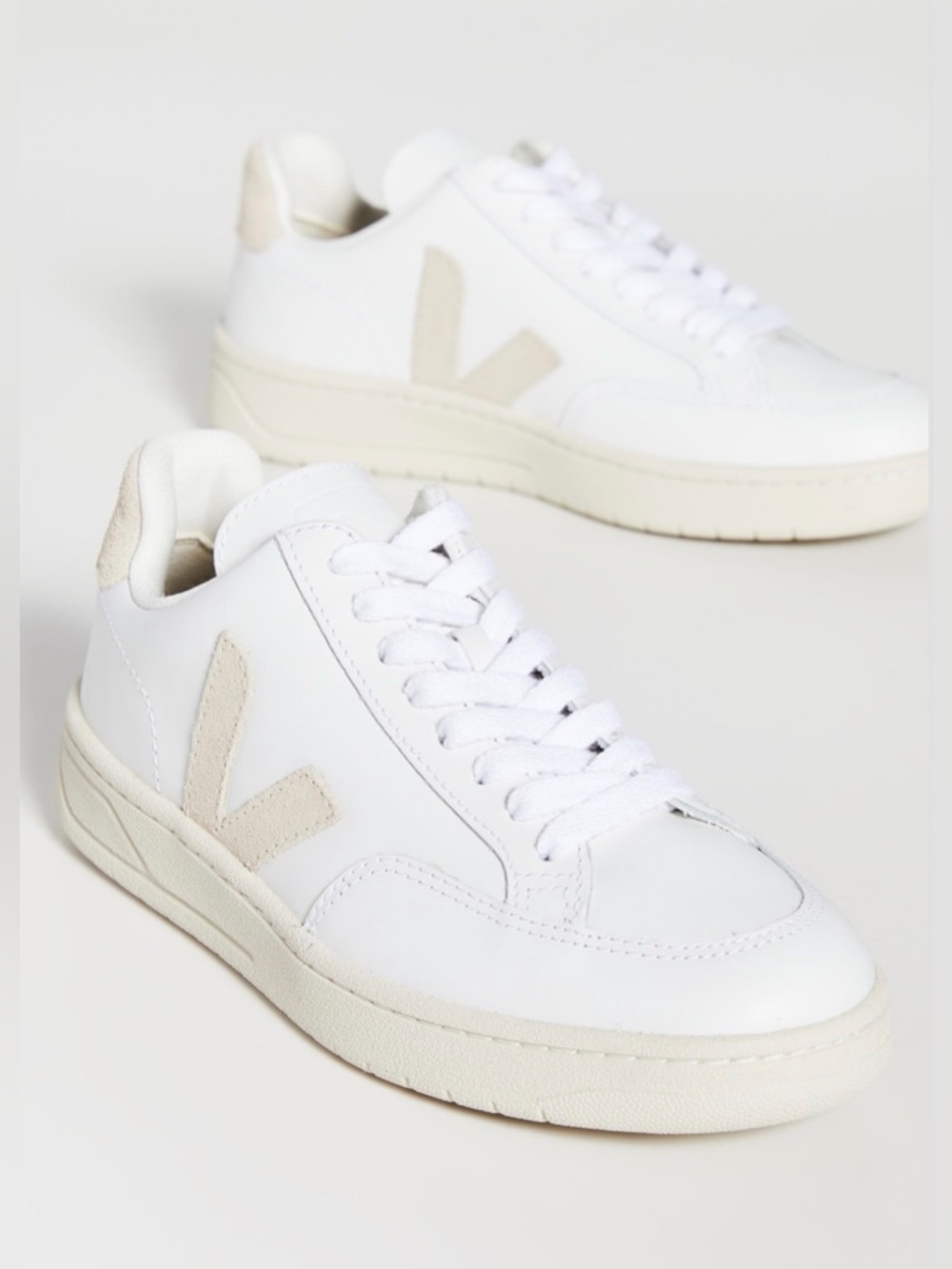 Veja White Sneakers V-12 Leather
sz 41 - Picture 6 of 14